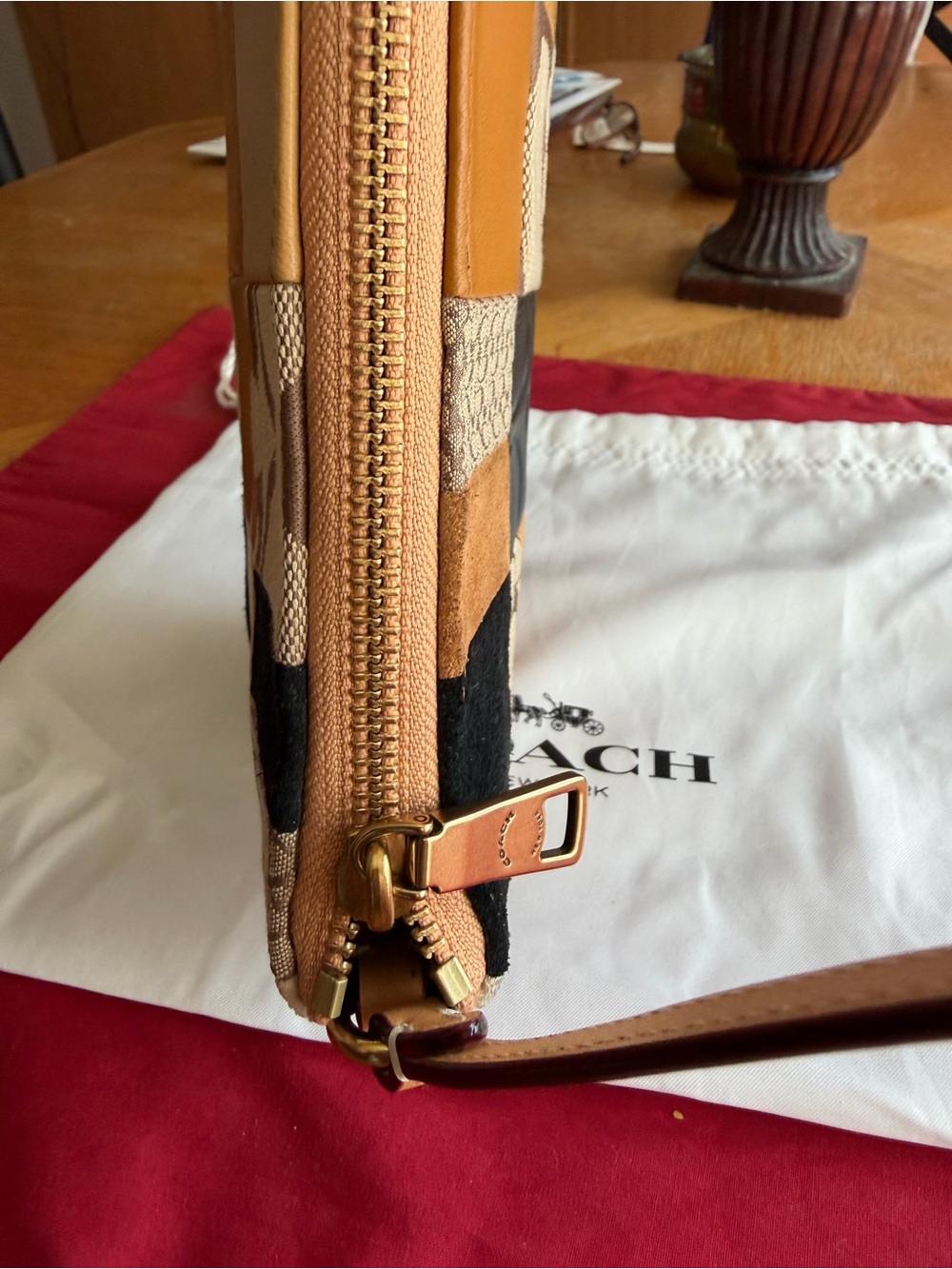 Coach Plaza 25 With Patchwork - Picture 3 of 12